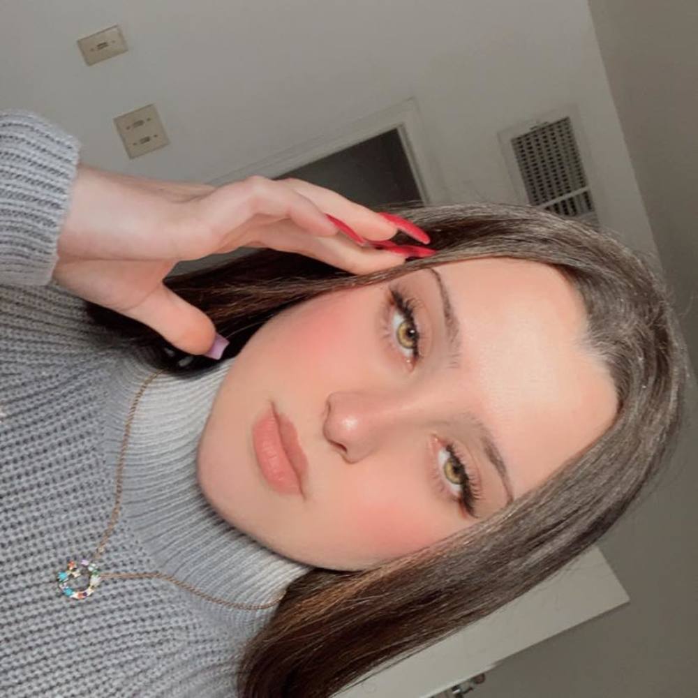 Meet your Posher, Danya